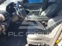 2020 Lexus IS фото