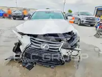 2020 Lexus IS фото