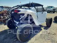 2020 Can-AM Sidebyside фото