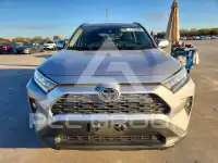 2020 Toyota RAV4 фото