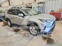 2020 Toyota RAV4 фото