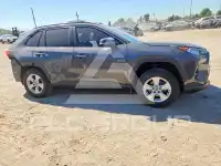 2020 Toyota RAV4 фото