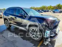 2020 Toyota RAV4 фото