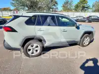 2020 Toyota RAV4 фото