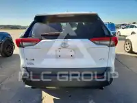 2020 Toyota RAV4 фото