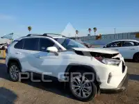 2020 Toyota RAV4 фото