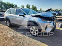 2020 Toyota RAV4 фото