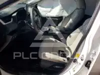 2020 Toyota RAV4 фото