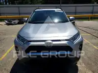2020 Toyota RAV4 фото