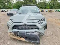 2020 Toyota RAV4 фото