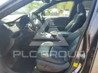 2020 Toyota RAV4 фото