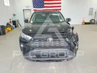 2020 Toyota RAV4 фото