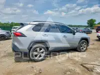 2020 Toyota RAV4 photo