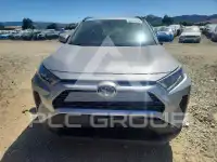 2020 Toyota RAV4 фото