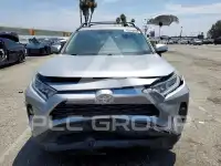 2020 Toyota RAV4 фото