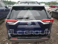 2020 Toyota RAV4 фото