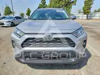 2020 Toyota RAV4 фото
