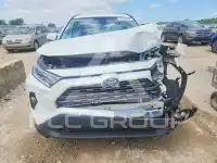 2020 Toyota RAV4 фото