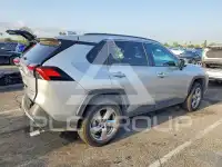 2020 Toyota RAV4 фото