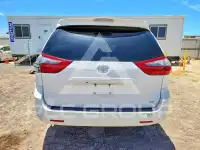 2020 Toyota SIENNA фото