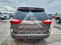 2020 Toyota SIENNA фото