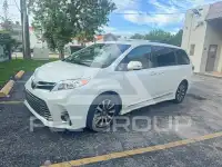 2020 Toyota SIENNA photo