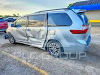 2020 Toyota SIENNA фото