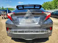 2020 Toyota C-HR photo