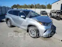 2020 Toyota Highlander photo
