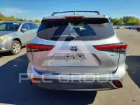 2020 Toyota Highlander photo