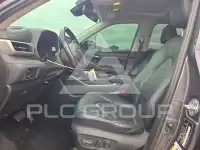 2020 Toyota Highlander photo