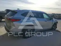 2020 Toyota Highlander photo