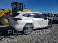 2020 Toyota Highlander photo