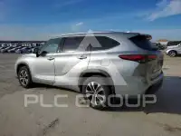 2020 Toyota Highlander photo