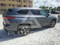 2020 Toyota Highlander photo