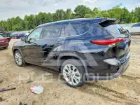 2020 Toyota Highlander photo