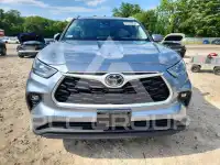 2020 Toyota Highlander photo