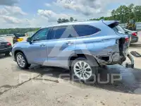 2020 Toyota Highlander photo