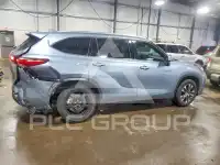 2020 Toyota Highlander photo