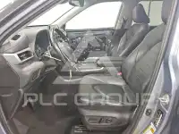 2020 Toyota Highlander photo