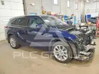 2020 Toyota Highlander photo