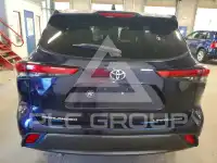 2020 Toyota Highlander photo