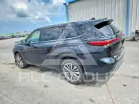 2020 Toyota Highlander photo