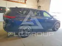2020 Toyota Highlander photo