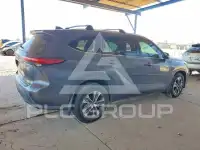 2020 Toyota Highlander photo