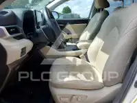 2020 Toyota Highlander photo
