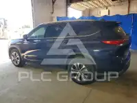 2020 Toyota Highlander photo