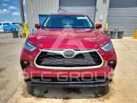2020 Toyota Highlander photo