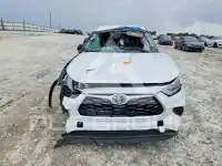 2020 Toyota Highlander photo