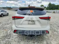 2020 Toyota Highlander photo